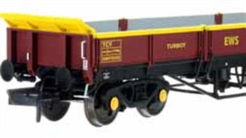 O gauge MHA, Turbot ballast and Bogie Bolster E wagons. Ready to run models by Dapol. Ideal for short but heavy steel and ballast trains.