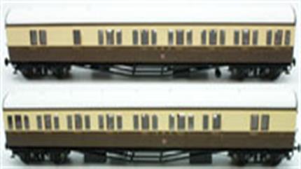 Dapol O gauge GWR suburban coach packs. Single coaches, 2 and 4 coach sets including GWR B set twins. GWR and British Railways BR livery.