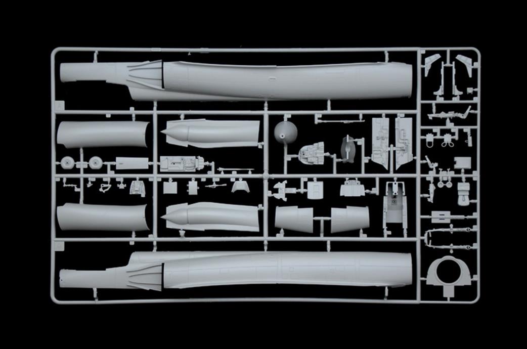 Italeri 2510 Body Spure