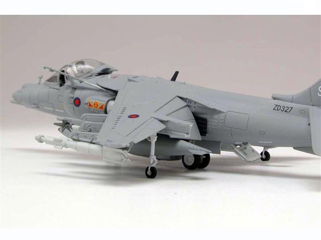 Airfix A55300 Model Side 