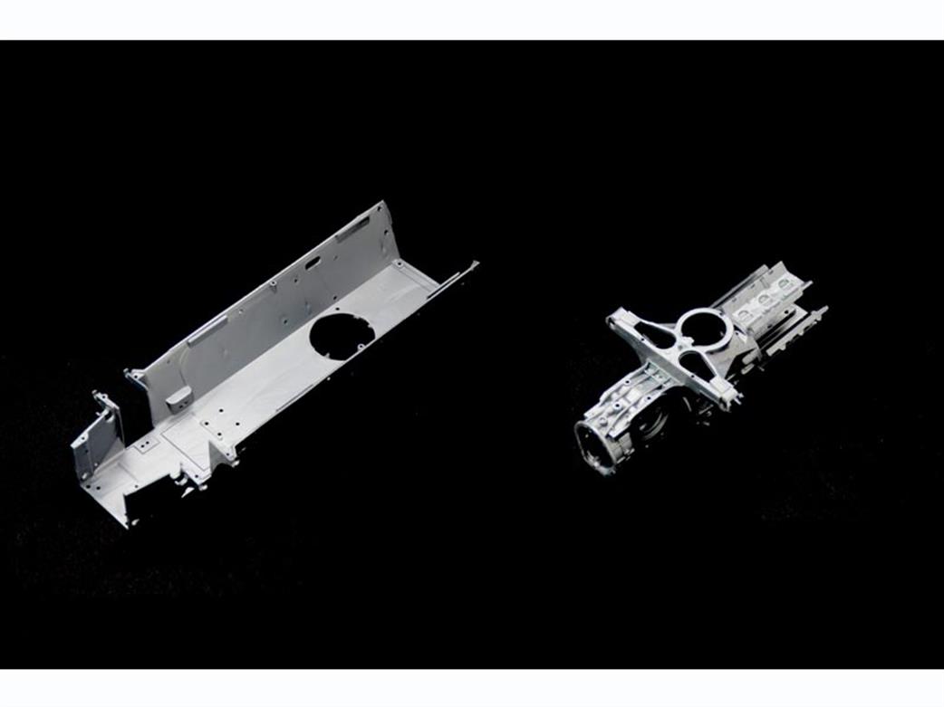 Italeri 4707 Chassis Parts