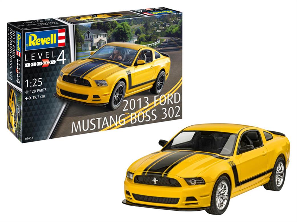 Revell 07652 Model & Box