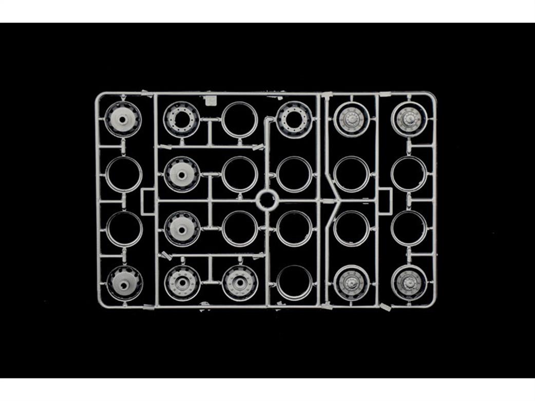 Italeri 3944 Wheel Sprue