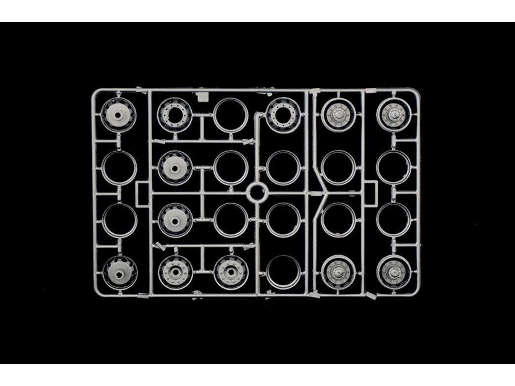 Italeri 3944 Wheel Sprue