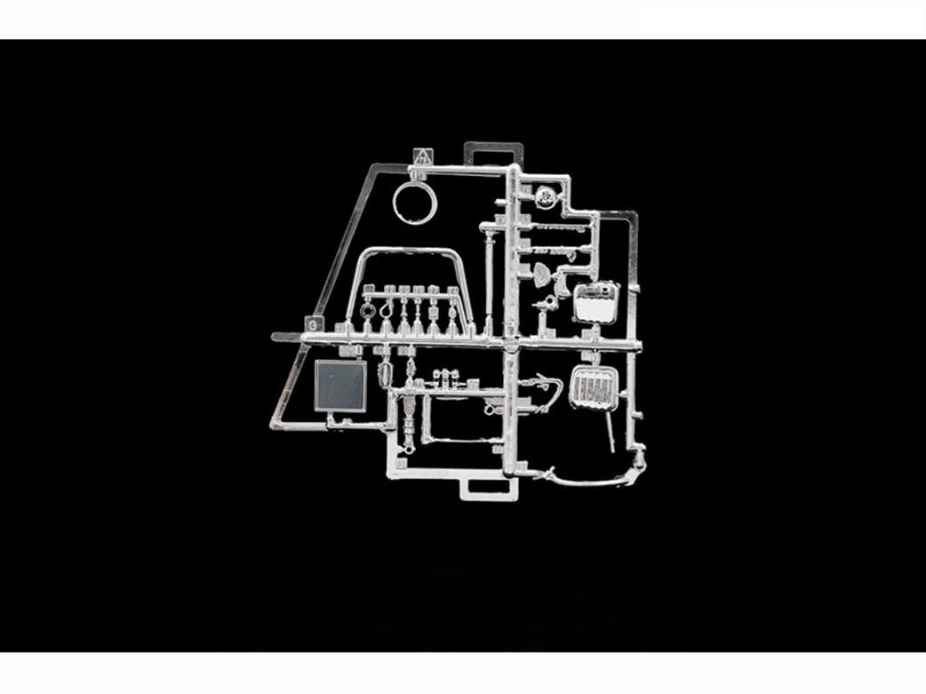 Italeri 4633 Sprue 2