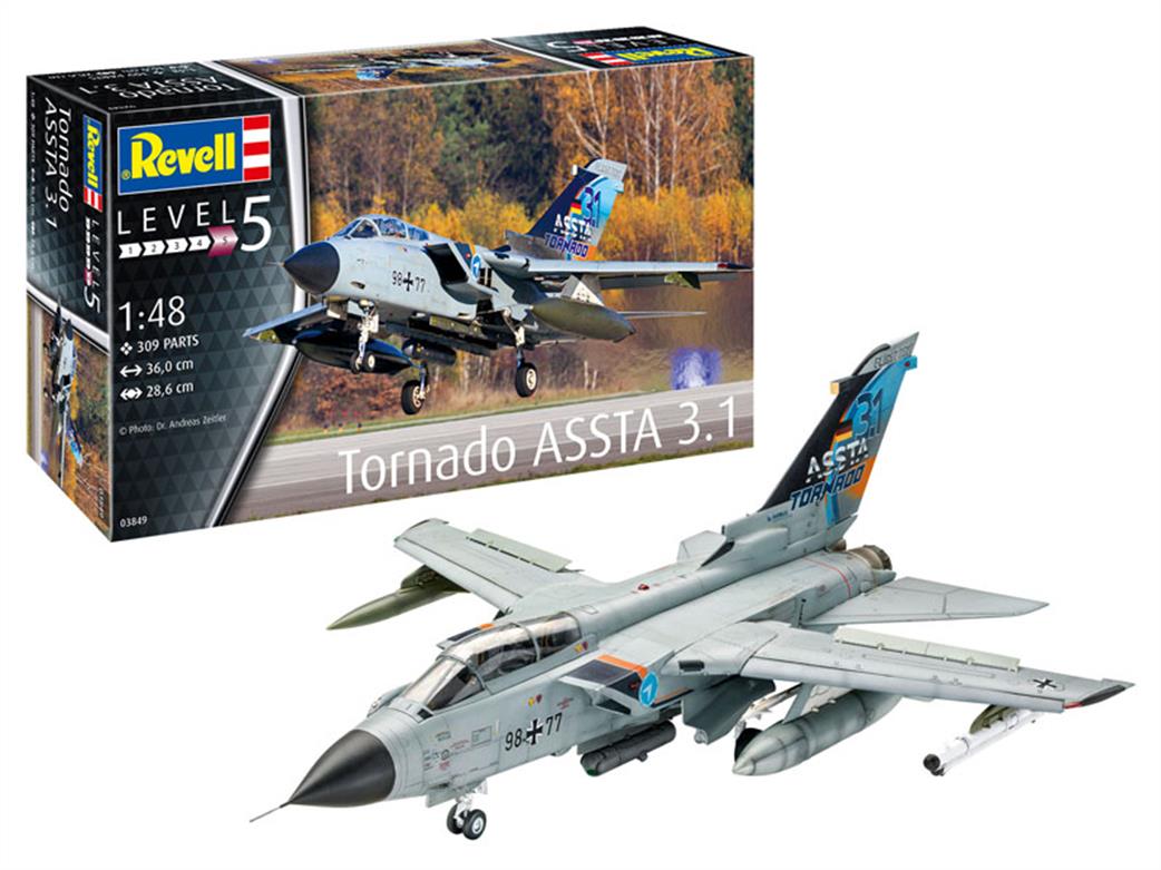 Revell 03849 Model & Box