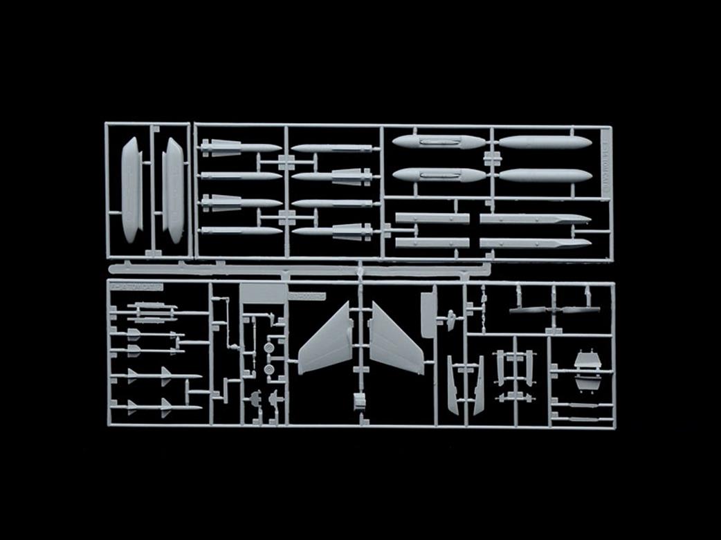 Italeri 1414 Armament Sprue