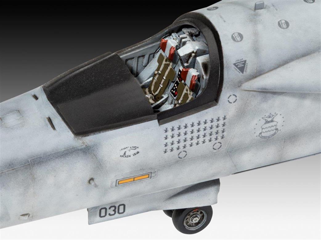 Revell 04974 Cockpit