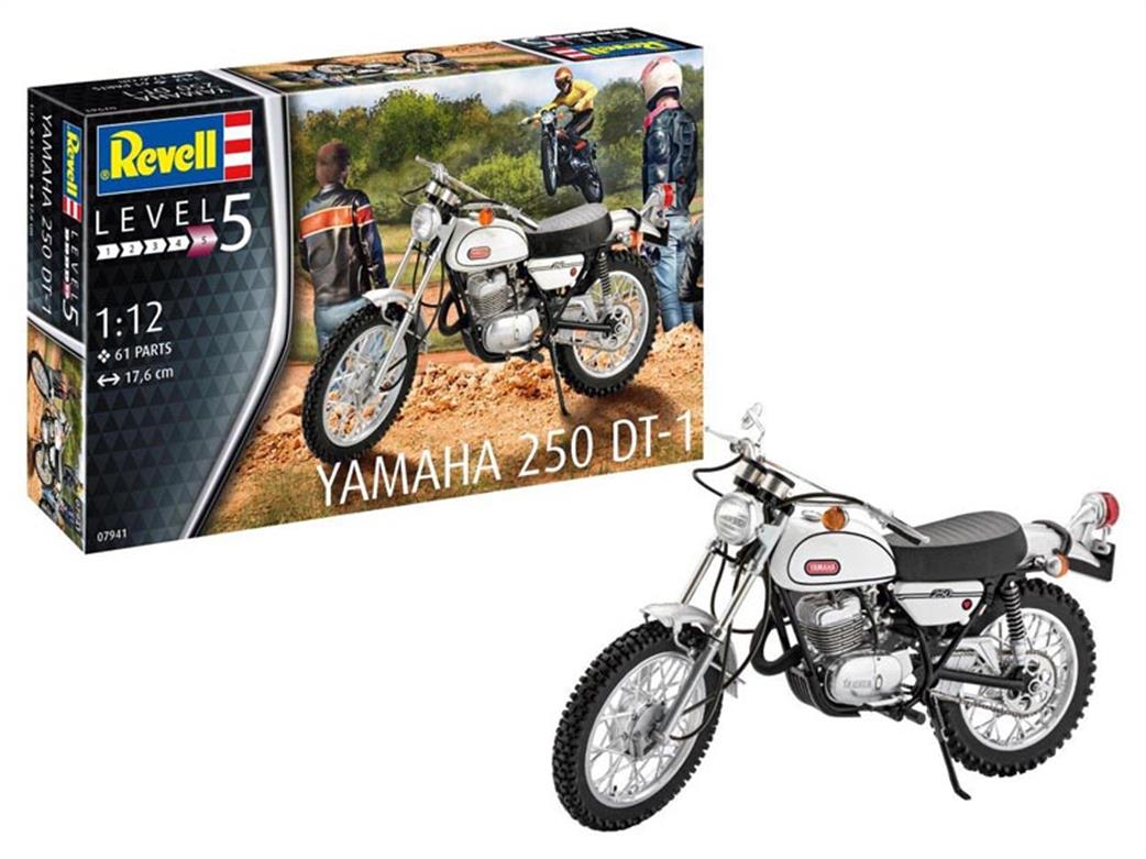 Revell 07941 Model & Box