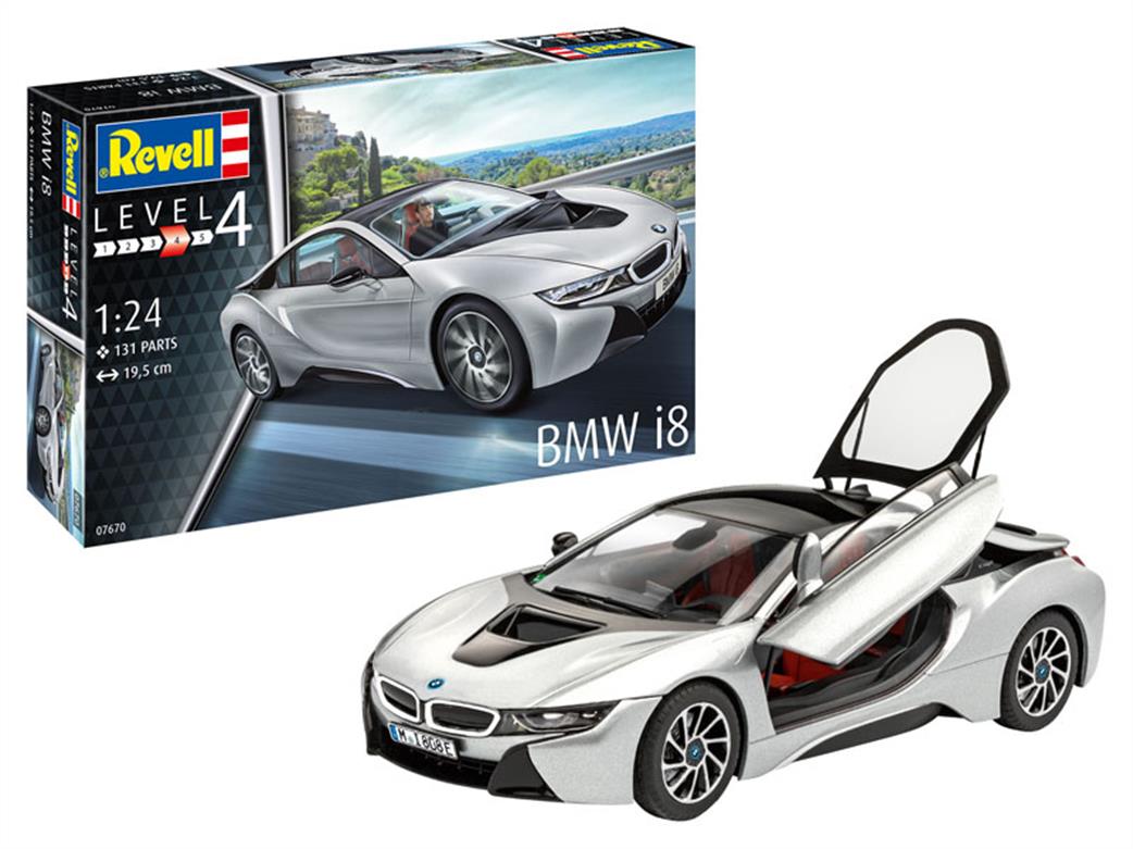 Revell 07670 Model & Box