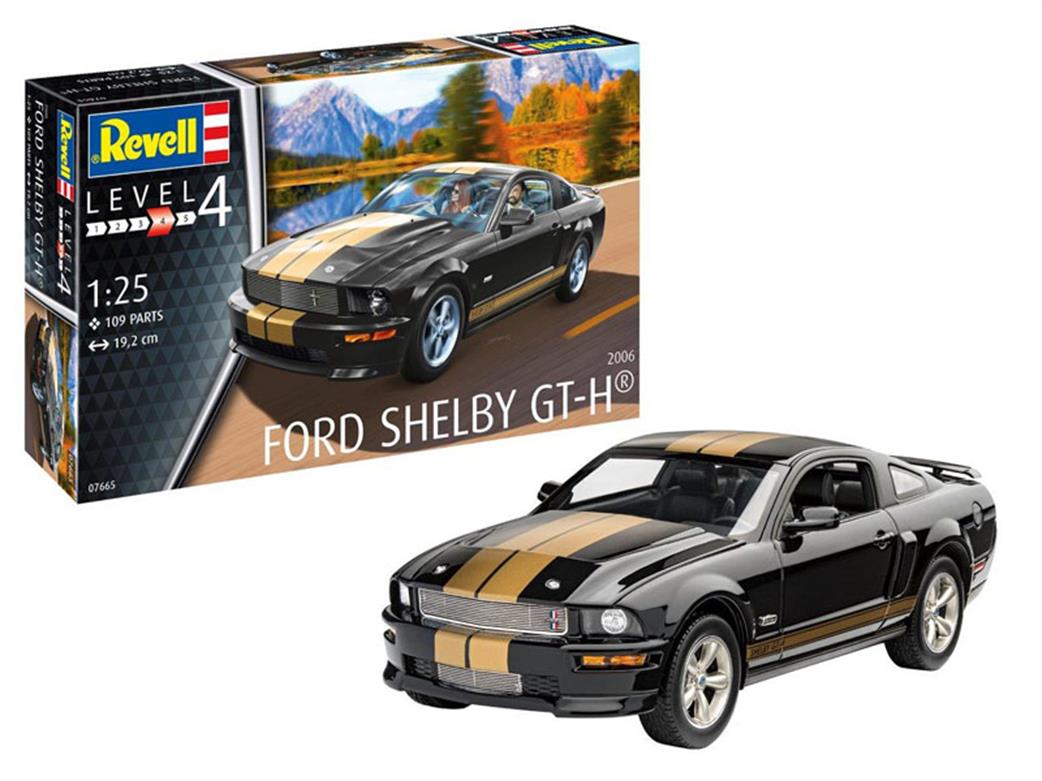 Revell 07665 Model & Box