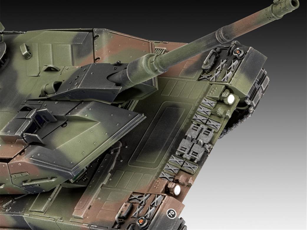 Revell 03281 Front Hull