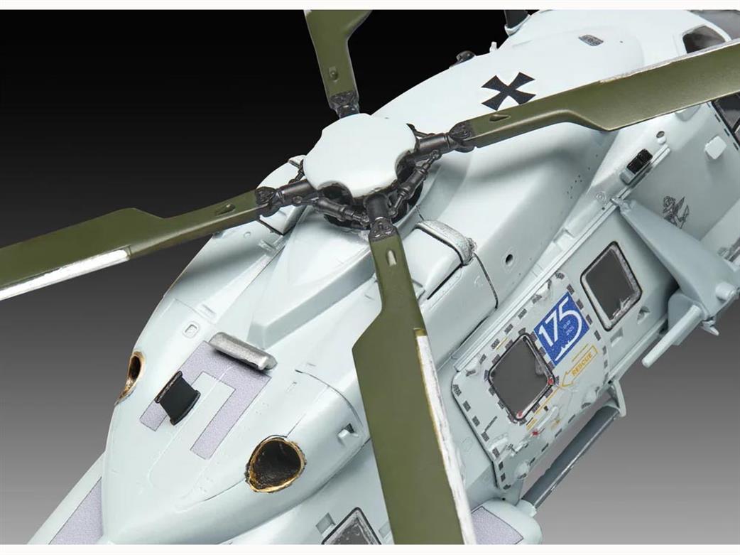 Revell 03784 NFH Navy Helicopter kit