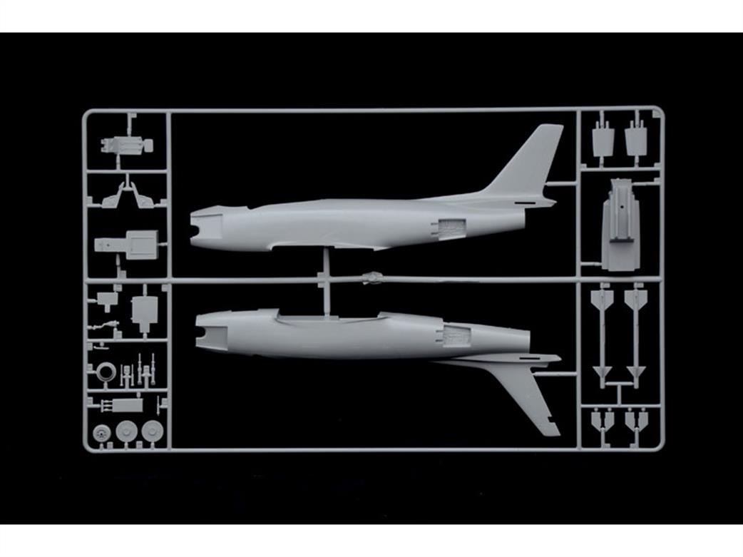 Italeri 2799 Body Sprue 