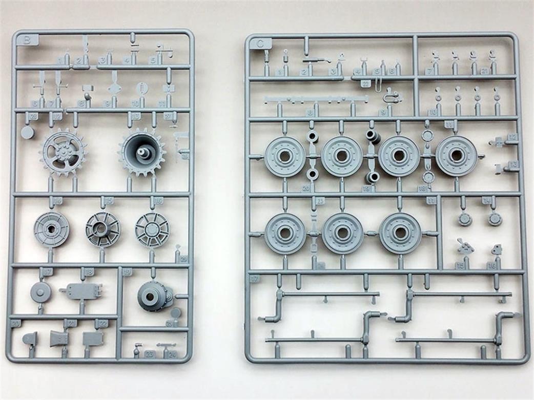 Amusing Hobby 35A018 Sprue B+C