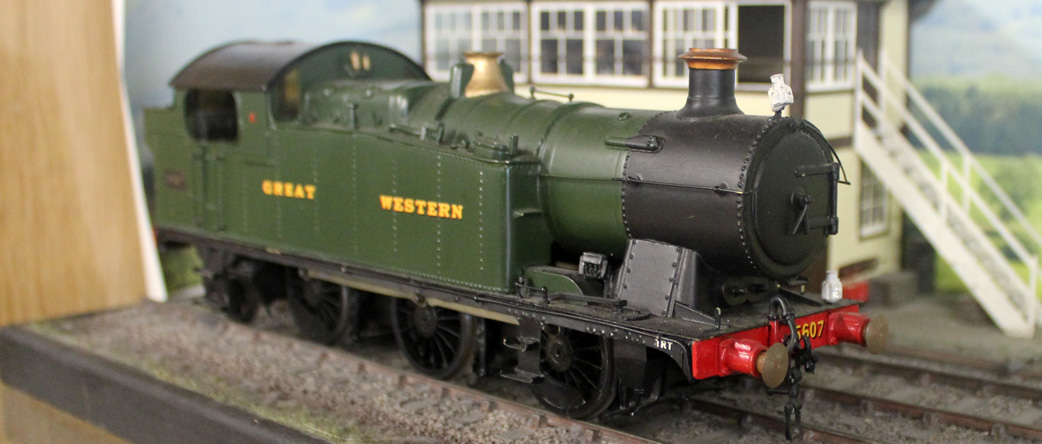 5607