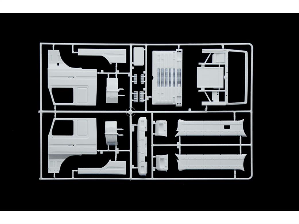 Italeri 3944 Body Sprue