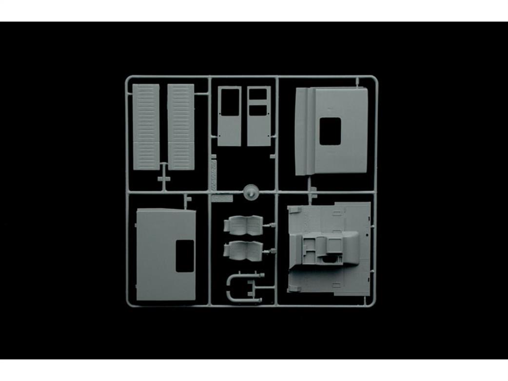 Italeri 3944 Interior Sprue