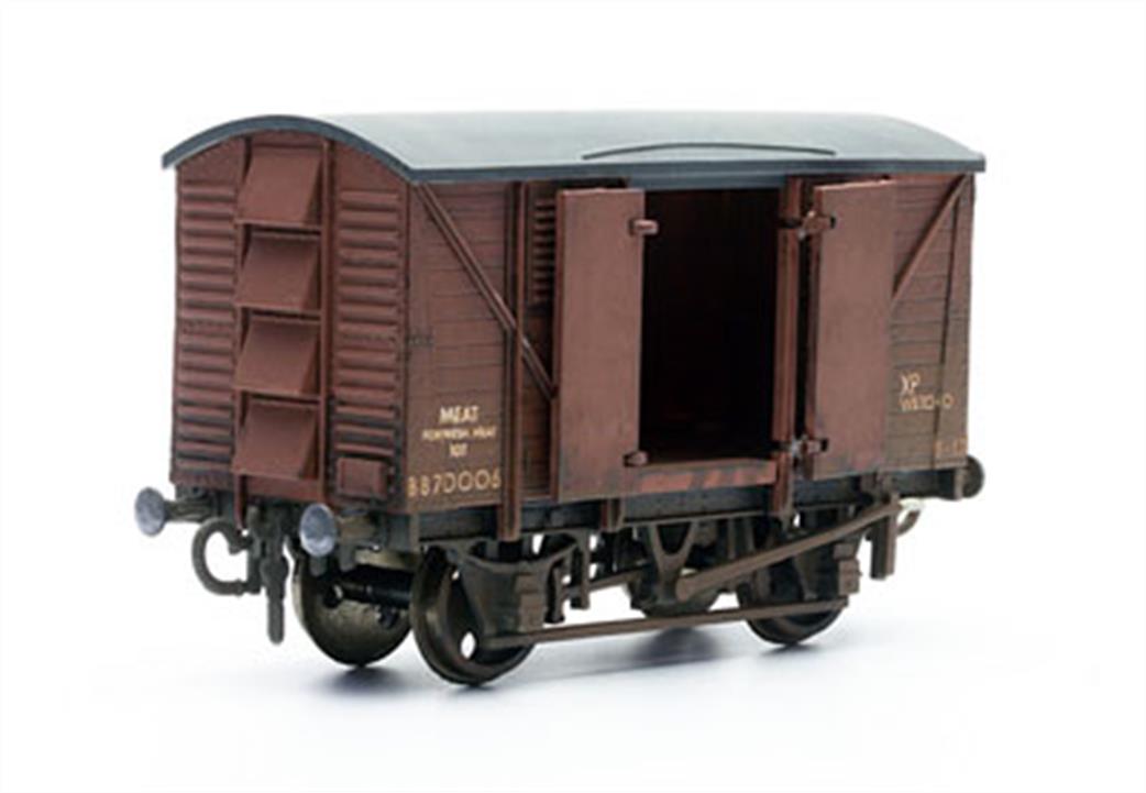 Dapol Kitmaster OO C041 10 Ton Meat Van Plastic Kit