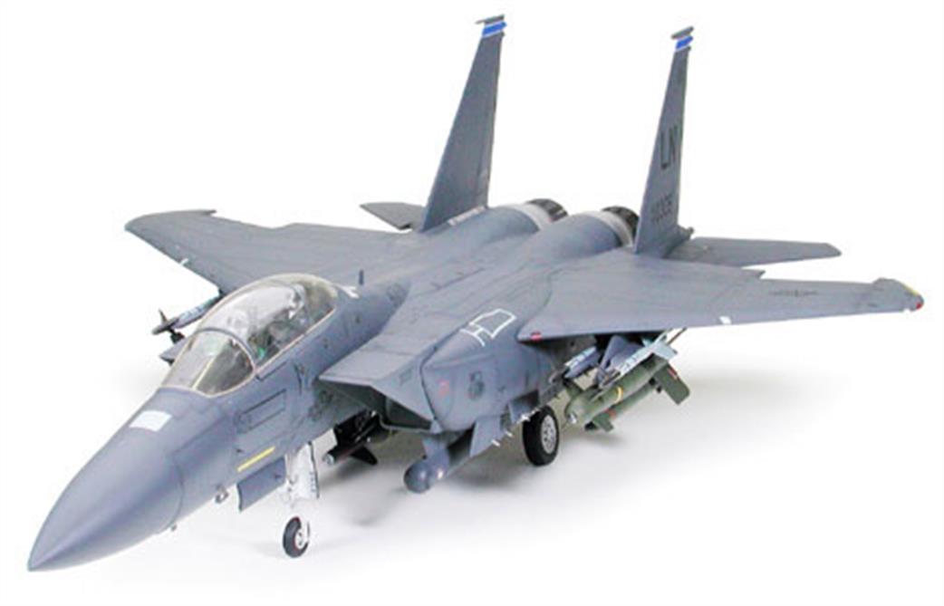 Tamiya 1/32 60312 USAF F-15E Bunker Buster Aircraft Kit