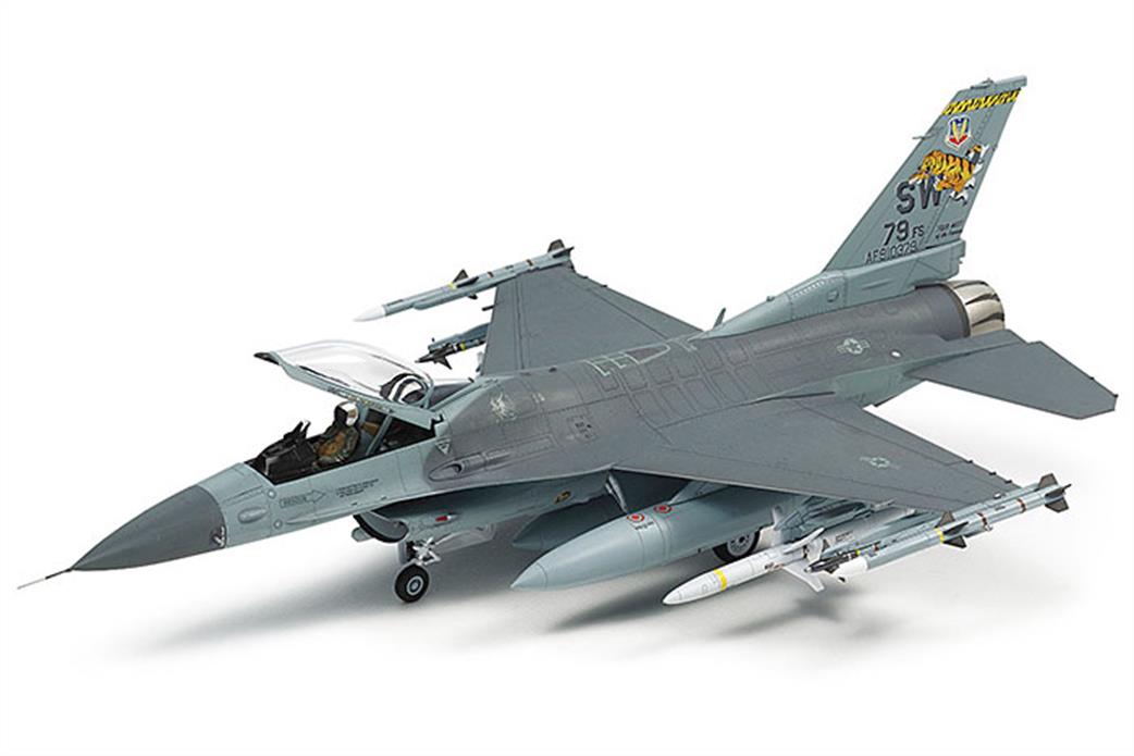 Tamiya 1/72 60788 F-16CJ Block 50 With Full Equipment Plastic Kit