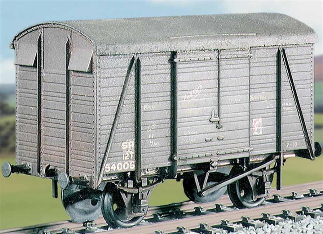 Parkside Kits OO PC591 SR 12ton Box Van Uneven Planks Plastic Model Wagon Kit