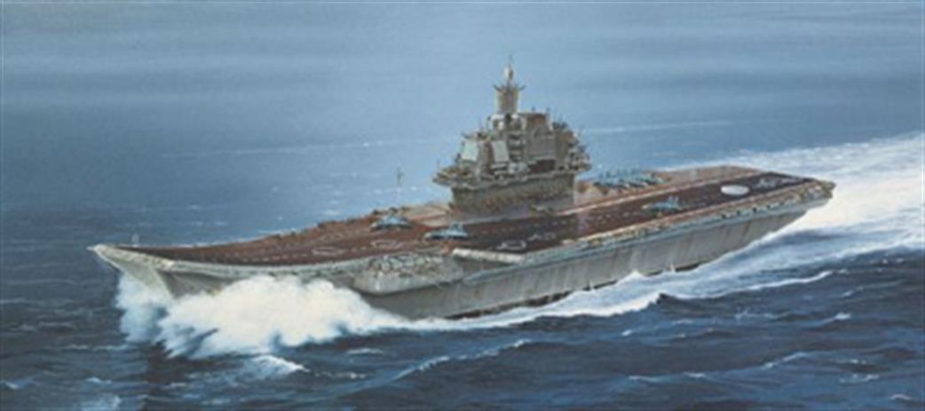 Italeri 1/720 518 USSR Kuznetsow Aircraft Carrier Kit