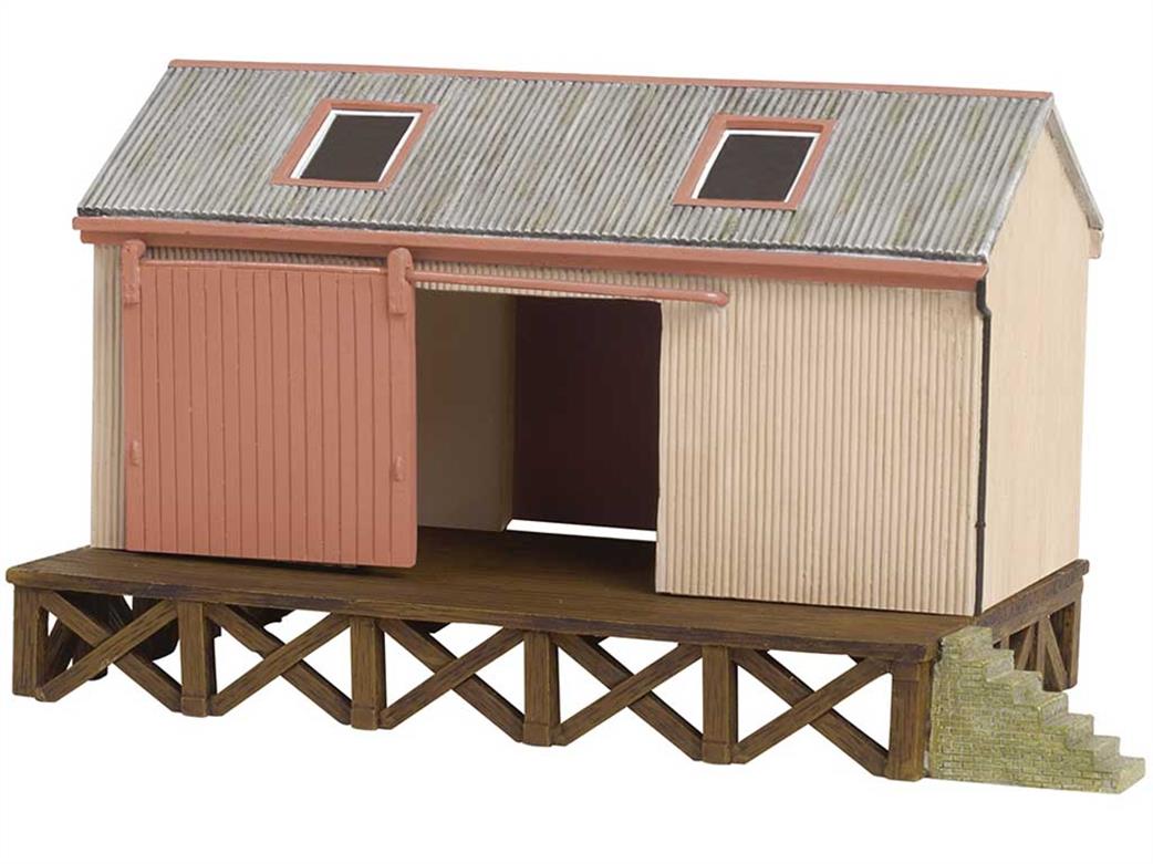 Bachmann OO 44-006 Scenecraft Corrugated Iron Goods Shed