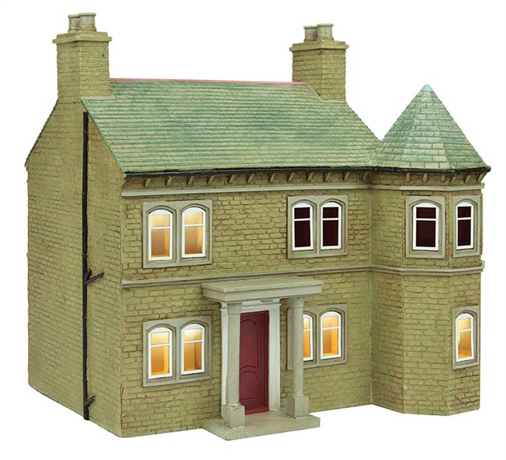 Bachmann OO 44-0084 Hampton Lodge C/W Lights from Scenecraft Range