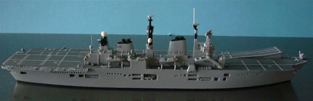 Albatros 1/1250 Alk72D HMS Illustrious as Fleet Flagship in 2007