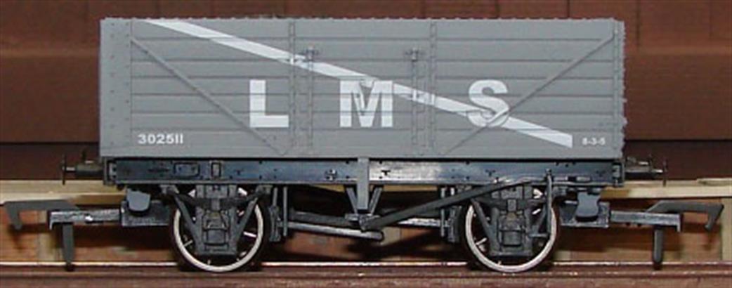 Dapol OO 4F-071-025 LMS 7-Plank Open Coal Wagon 302130