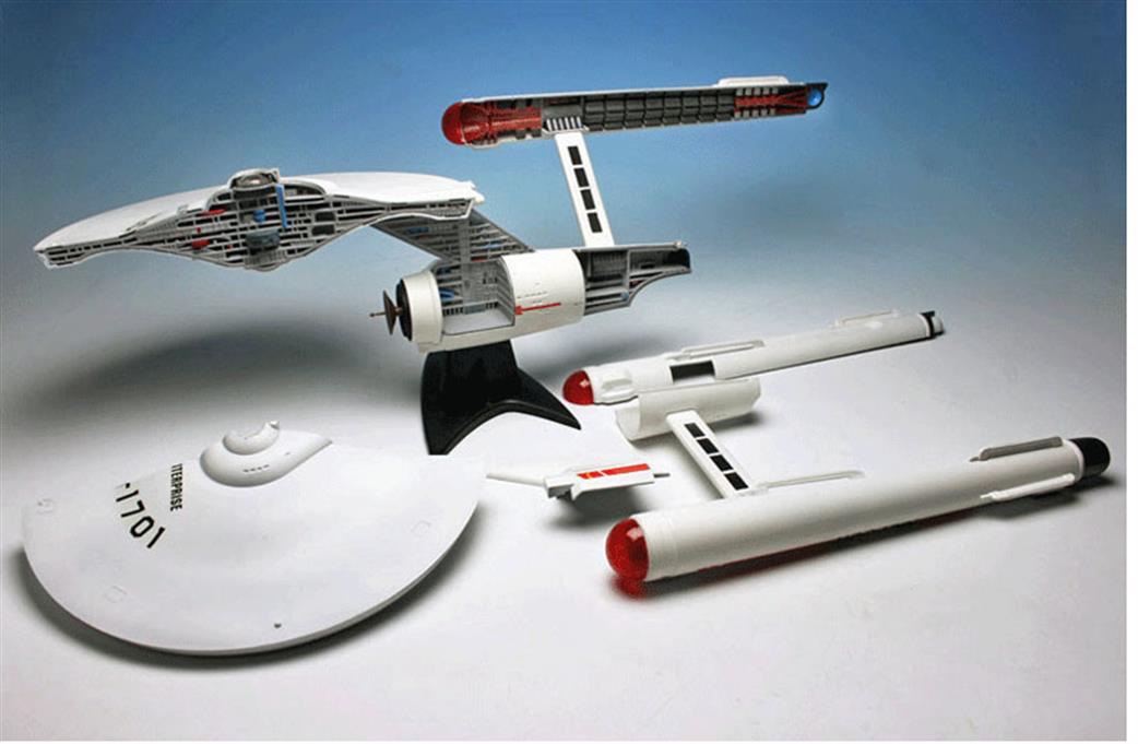 AMT/ERTL 1/537 AMT891/06 USS Enterprise NCC-1701 Cutaway Kit from Star Trek Kit