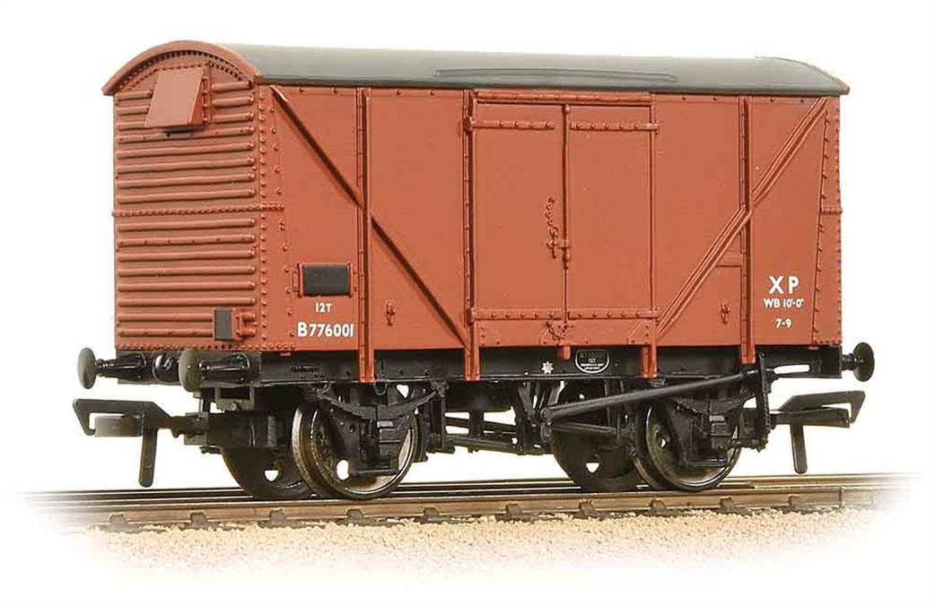 Bachmann OO 38-170D BR 12 Ton Plywood Ventilated Box Van Bauxite Early