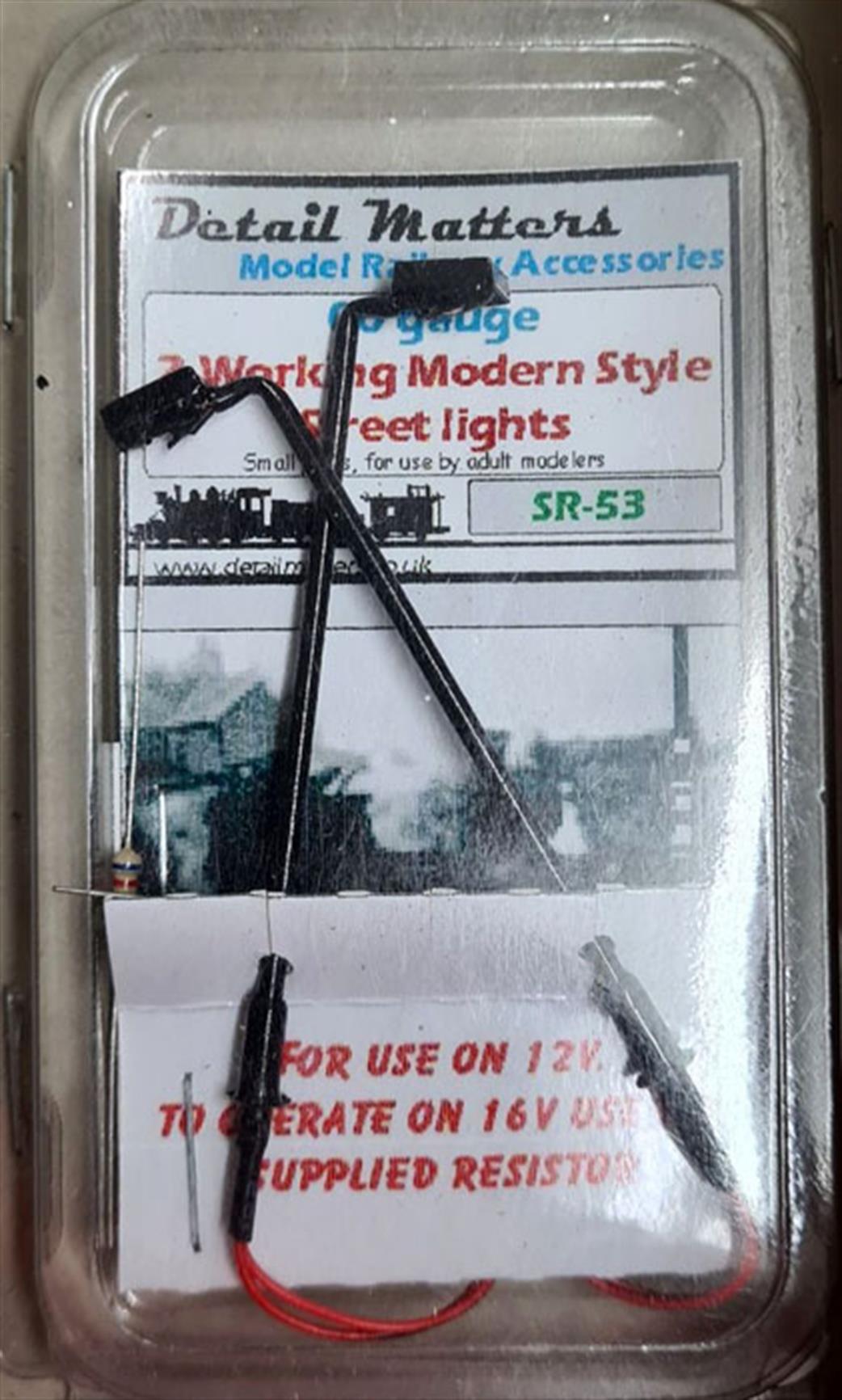 Detail Matters OO SR53 Modern Street Lights Working Pack Of 2