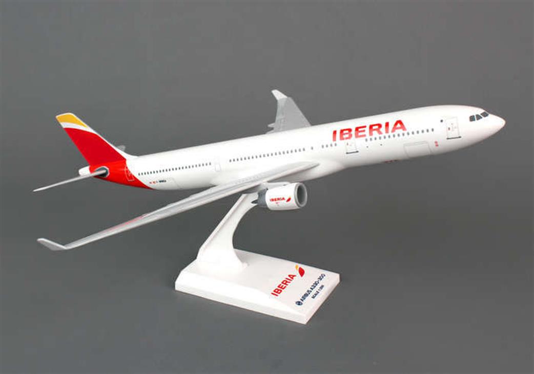 Skymarks 1/150 SKR836 Iberia Airbus A330-300 Aircraft Model