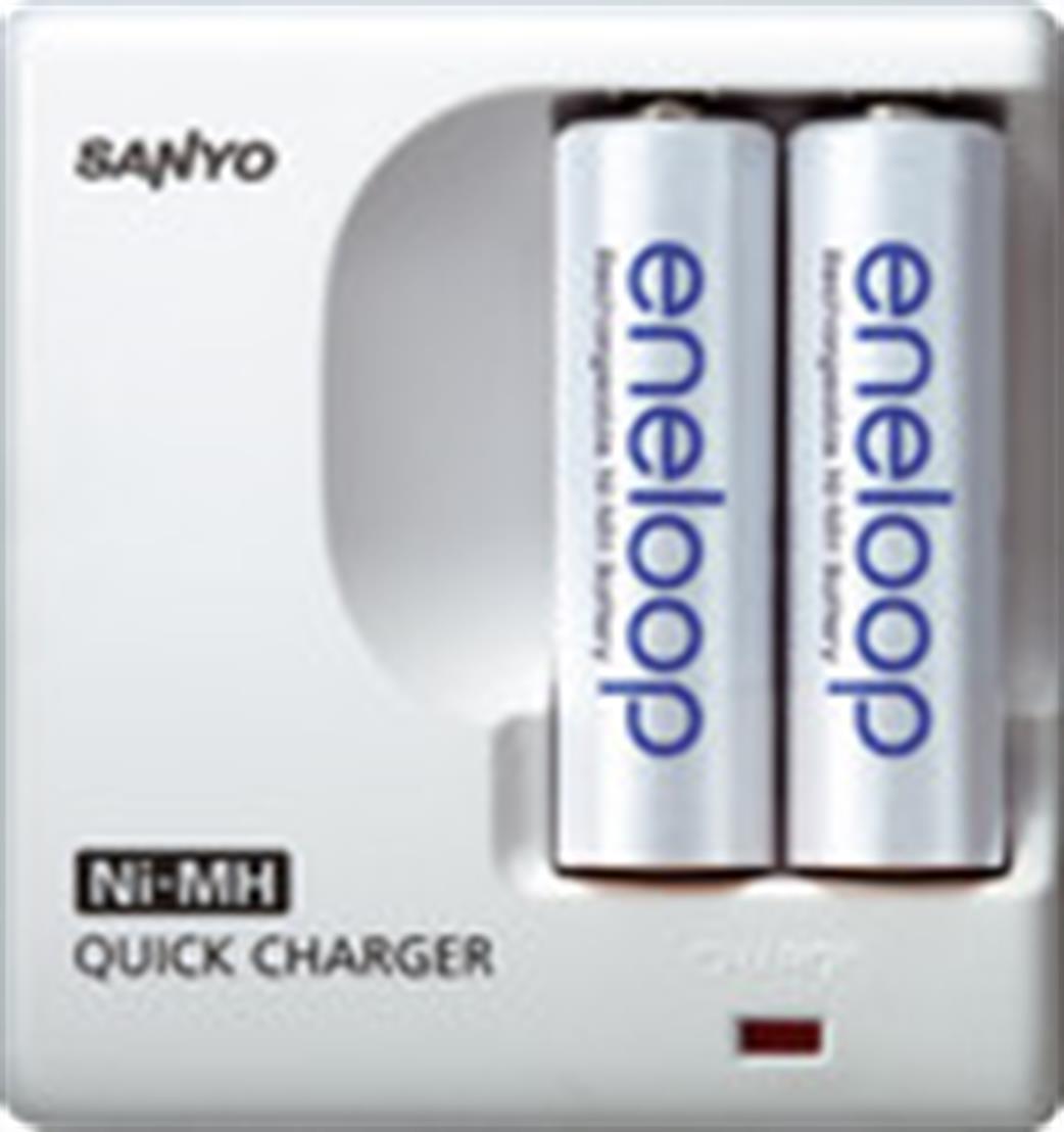 Sanyo  25007 Eneloop Rapid Charger & 2 AA's