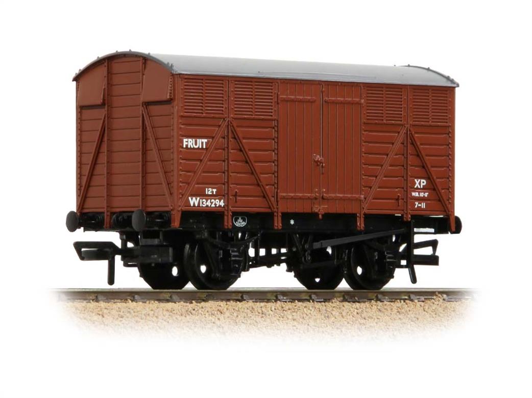 Bachmann OO 37-754E BR ex-GWR 12-Ton Goods Fruit Van BR Bauxite