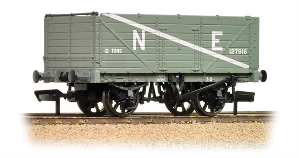 Graham Farish N 377-090 LNER 7 Plank End Door Open Wagon LNER Grey Lettered NE