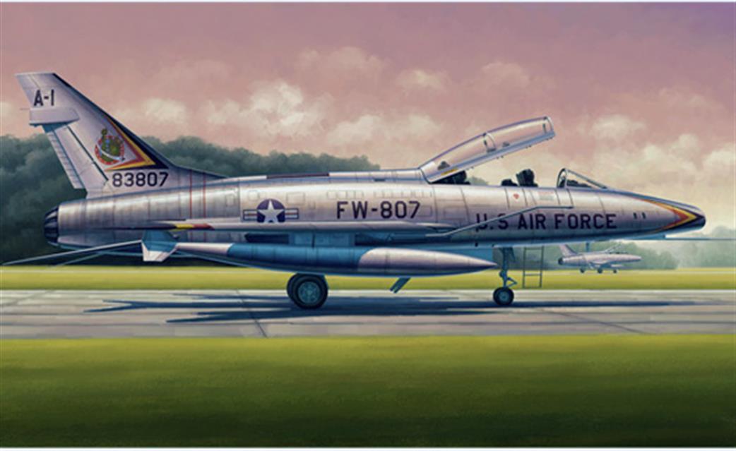 Trumpeter 1/48 02840 F-100F SuperSabre 1960's US Airforce Plastic Kit