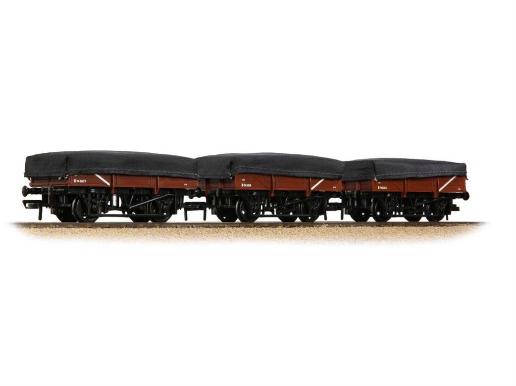 Bachmann OO 33-091A BR China Clay Wagons Triple Pack Baxuite with Tarpaulin Covers