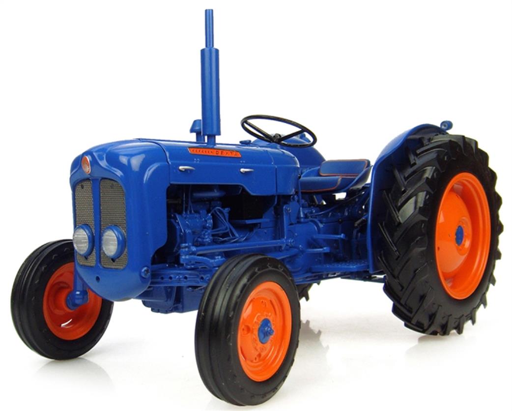 Universal Hobbies 1/16 2898 Fordson Super Dexta 1962 Diecast Tractor Model