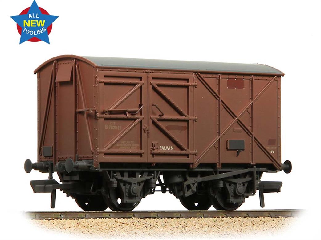 Bachmann OO 38-952A BR 12Ton Palvan B782042 Pallet Van Bauxite Livery Weathered