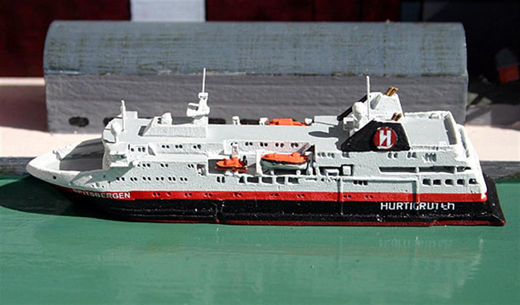 Albatros 1/1250 AL274 MS Spitzbergen, Hurtigruten passenger ship, 2016