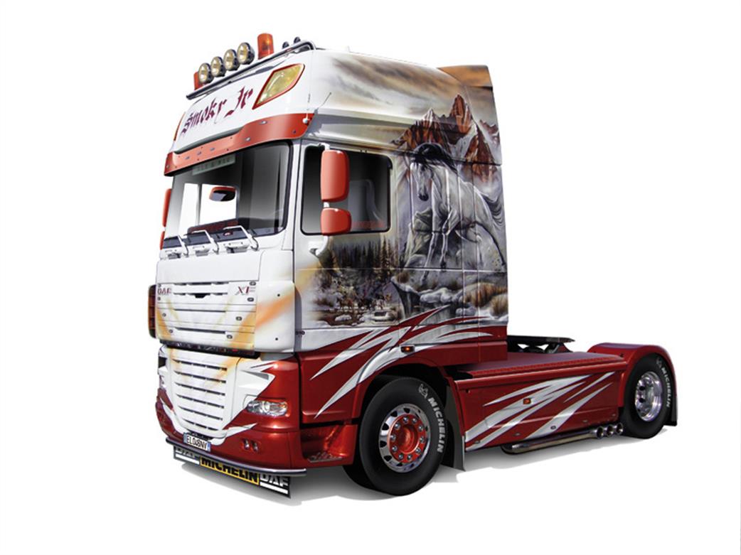 Italeri 1/24 3917 DAF XF-105 Truck Kit