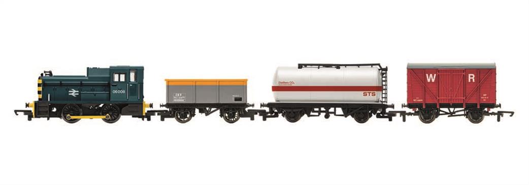 Hornby OO R1279M Network Traveller Train Set