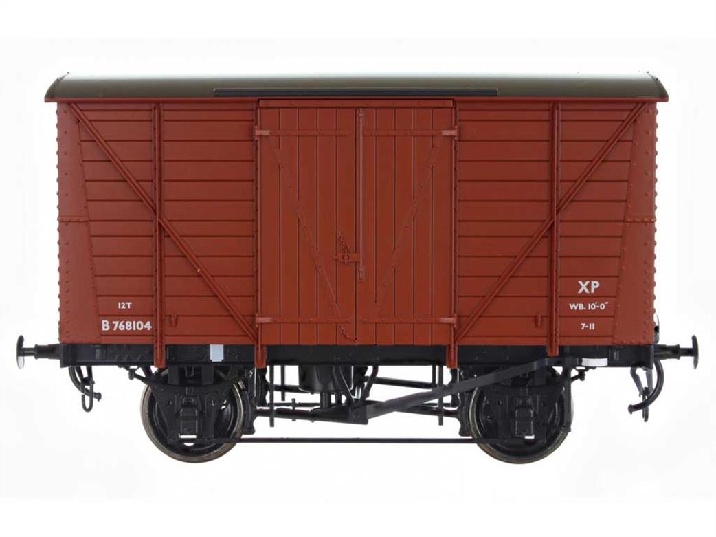 Dapol O Gauge 7F-056-020 BR B768104 Diagram 1/208 12-Ton Plank Sided Ventilated Box Van RTR