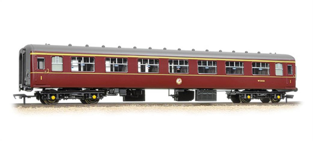 Graham Farish N 374-952 BR Mk2 FK First Class Side Corridor Coach BR Maroon