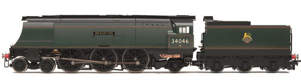 Hornby OO R30114 BR 34046 Braunton Bulleid Streamlined West Country Class 4-6-2 Pacific BR Lined Green Early Emblem