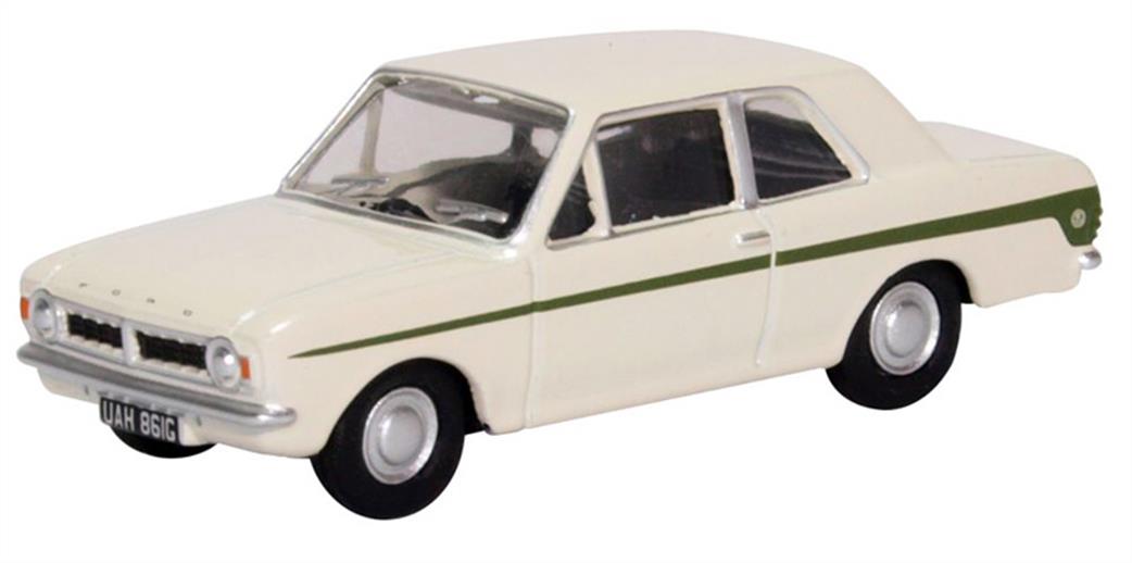 Oxford Diecast 1/76 76COR2008 Ford Cortina MkII Ermine White/Sherwood Green