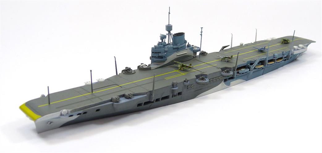 Aoshima 1/700 05104 HMS Illustrious Aircraft Carrier